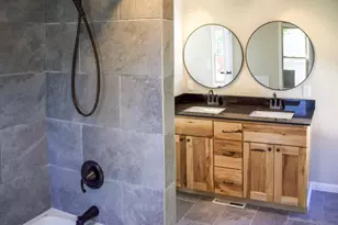 212 N Murphy St, Lake Crystal, MN 56055 - Photo 21