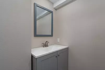 212 N Murphy Street, Lake Crystal, MN 56055 - Photo 17