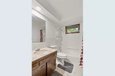 9852 Blaisdell Avenue S, Bloomington, MN 55420 - Photo 15