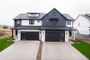 1624 Red Clover St, Holmen, WI 54636 - Photo 3