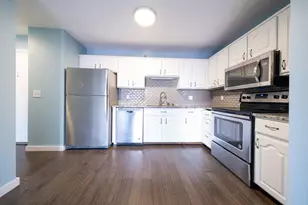 26 10th Street W, Saint Paul, MN 55102 - Photo 1