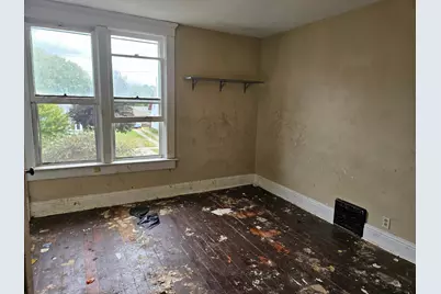 1212 Saint Joseph Avenue, Albert Lea, MN 56007 - Photo 9