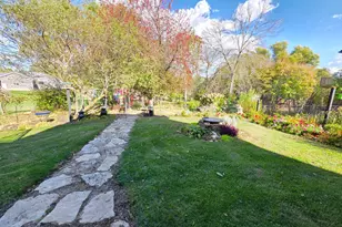 407 8th St SW, Plainview, MN 55964 - Photo 9