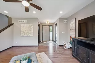 13715 Grafton Ct, Apple Valley, MN 55124 - Photo 17