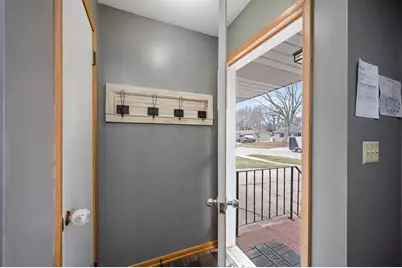 704 Washington Avenue, Fairmont, MN 56031 - Photo 3