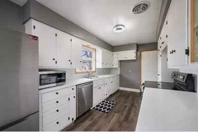 704 Washington Avenue, Fairmont, MN 56031 - Photo 7