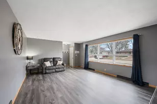 704 Washington Ave, Fairmont, MN 56031 - Photo 5