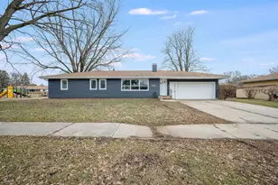 704 Washington Ave, Fairmont, MN 56031 - Photo 1