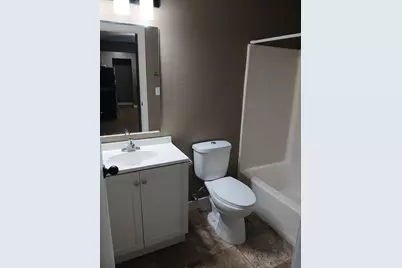 901 Country Club Drive #204, Marshall, MN 56258 - Photo 9