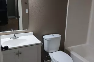 901 Country Club Dr, Marshall, MN 56258 - Photo 9