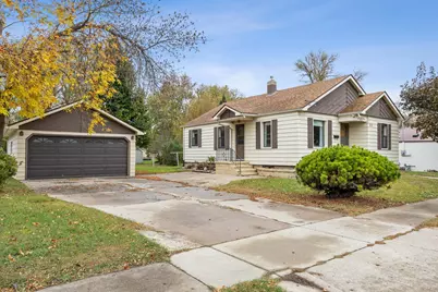 215 16th Street N, Moorhead, MN 56560 - Photo 1