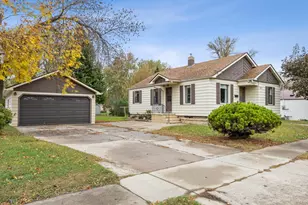 215 16th St N, Moorhead, MN 56560 - Photo 1