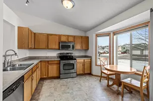 935 Aspen Ln, Montrose, MN 55363 - Photo 7