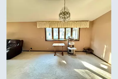 810 S Mill St, Redwood Falls, MN 56283 - Photo 9