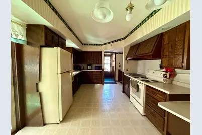 810 S Mill St, Redwood Falls, MN 56283 - Photo 13