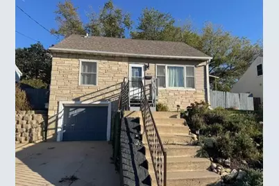 913 7th Street NW, Rochester, MN 55901 - Photo 1