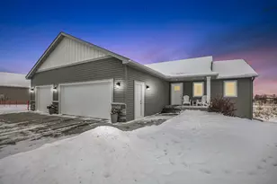 1933 38th St S, Saint Cloud, MN 56301 - Photo 1