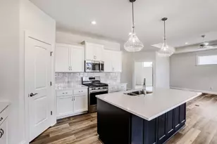 2931 Trinity Dr, Shakopee, MN 55379 - Photo 7