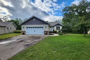 1278 Bayridge Dr, Detroit Lakes, MN 56501 - Photo 3