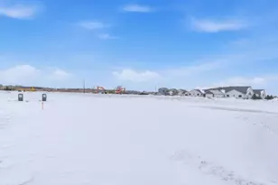 3131 Noble Dr, Mankato, MN 56001 - Photo 35