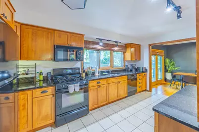 239 Byrondale Avenue, Wayzata, MN 55391 - Photo 11