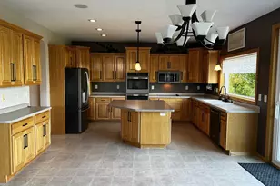 1404 Featherstone Rd, Hastings, MN 55033 - Photo 7