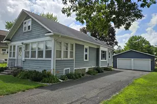 614 5th St SW, Waseca, MN 56093 - Photo 1