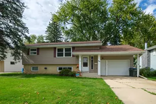 605 5th Ave SE, Stewartville, MN 55976 - Photo 1