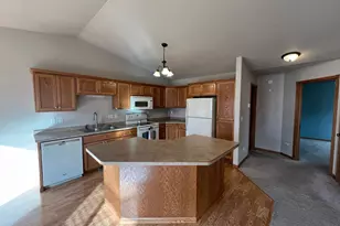 1011 Southwood Dr, Dilworth, MN 56529 - Photo 5