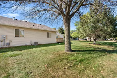 217 11th Avenue Court NE, Waseca, MN 56093 - Photo 5