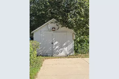 521 6th Street SW, Waseca, MN 56093 - Photo 3