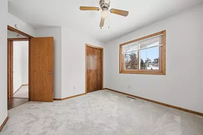 5452 Helena Road N, Oakdale, MN 55128 - Photo 15