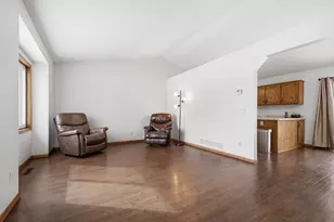 5452 Helena Rd N, Oakdale, MN 55128 - Photo 3