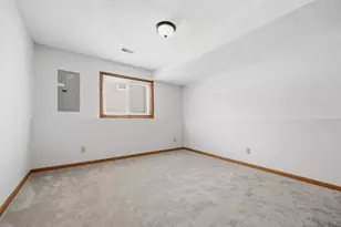 5452 Helena Rd N, Oakdale, MN 55128 - Photo 21