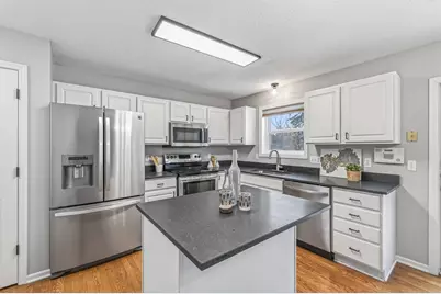 20482 Idaho Avenue, Lakeville, MN 55044 - Photo 9