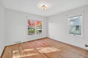 1049 Sterling St N, Maplewood, MN 55119 - Photo 17