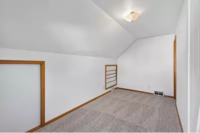 1049 Sterling Street N, Maplewood, MN 55119 - Photo 19