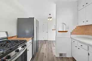 1049 Sterling St N, Maplewood, MN 55119 - Photo 11