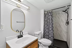 242 Annapolis St W, West Saint Paul, MN 55118 - Photo 39