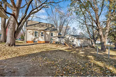 4552 Brunswick Avenue N, Crystal, MN 55422 - Photo 27