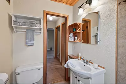 4552 Brunswick Avenue N, Crystal, MN 55422 - Photo 17