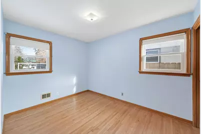 1139 Hubbard Avenue, Saint Paul, MN 55104 - Photo 9