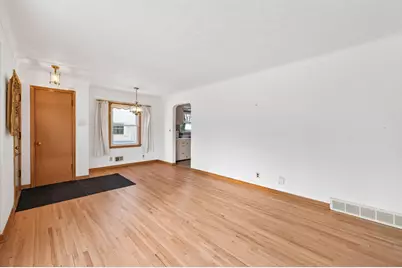 1139 Hubbard Avenue, Saint Paul, MN 55104 - Photo 5