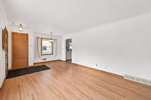 1139 Hubbard Ave, Saint Paul, MN 55104 - Photo 5