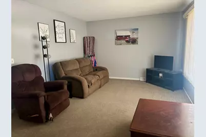 709 6th Avenue NE, Sleepy Eye, MN 56085 - Photo 7