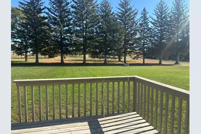 709 6th Avenue NE, Sleepy Eye, MN 56085 - Photo 3