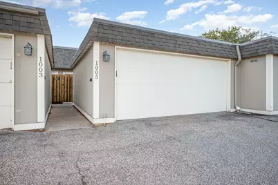 1005 W 104th Street, Bloomington, MN 55431 - Photo 25