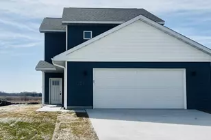 3109 Bassett Dr, Mankato, MN 56001 - Photo 1