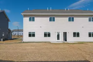 3201 Noble Dr, Mankato, MN 56001 - Photo 35