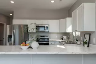 3201 Noble Dr, Mankato, MN 56001 - Photo 9